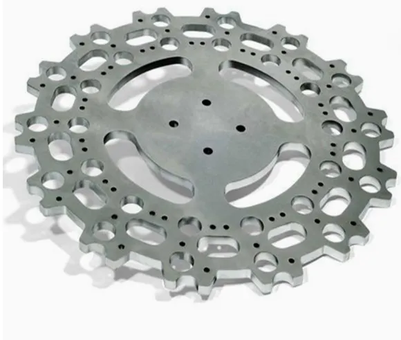 Traitement de découpe de plaques d'acier inoxydable